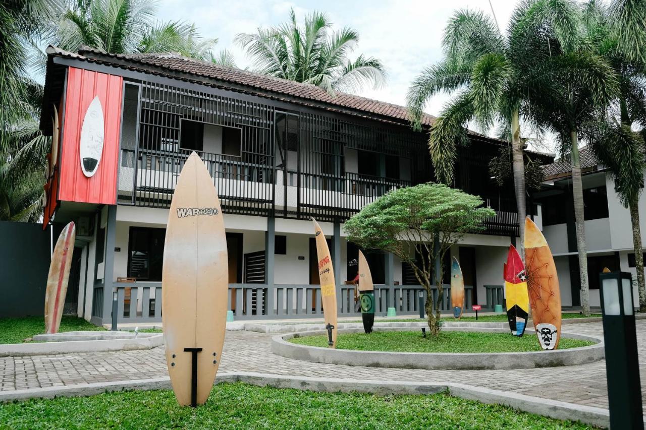 Hau Beach Batukaras Hotel Pangandaran Exterior photo